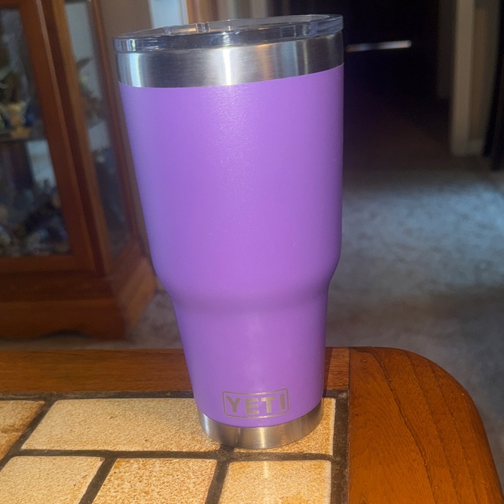 Yeti “AUTHENTIC” Tumbler